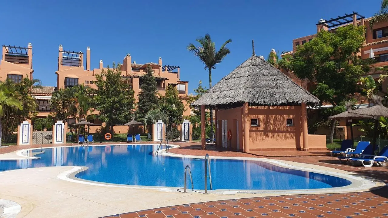 에스테포나 Atico En Hacienda Del Sol 아파트
