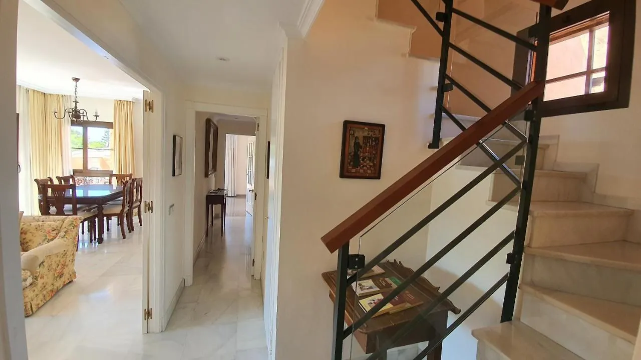 에스테포나 Atico En Hacienda Del Sol 아파트